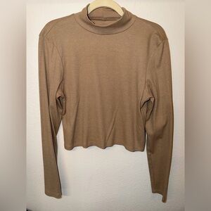 American Eagle Outfitters Cropped Long Sleeve Top